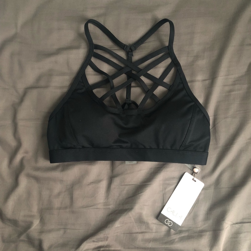 black strappy sports bra